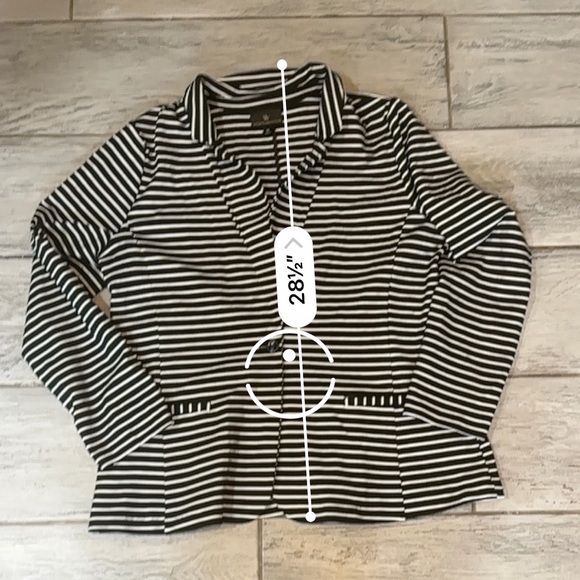 Black & White Horizontal Striped Fitted Suit Blazer Size XL - Picture 3 of 3